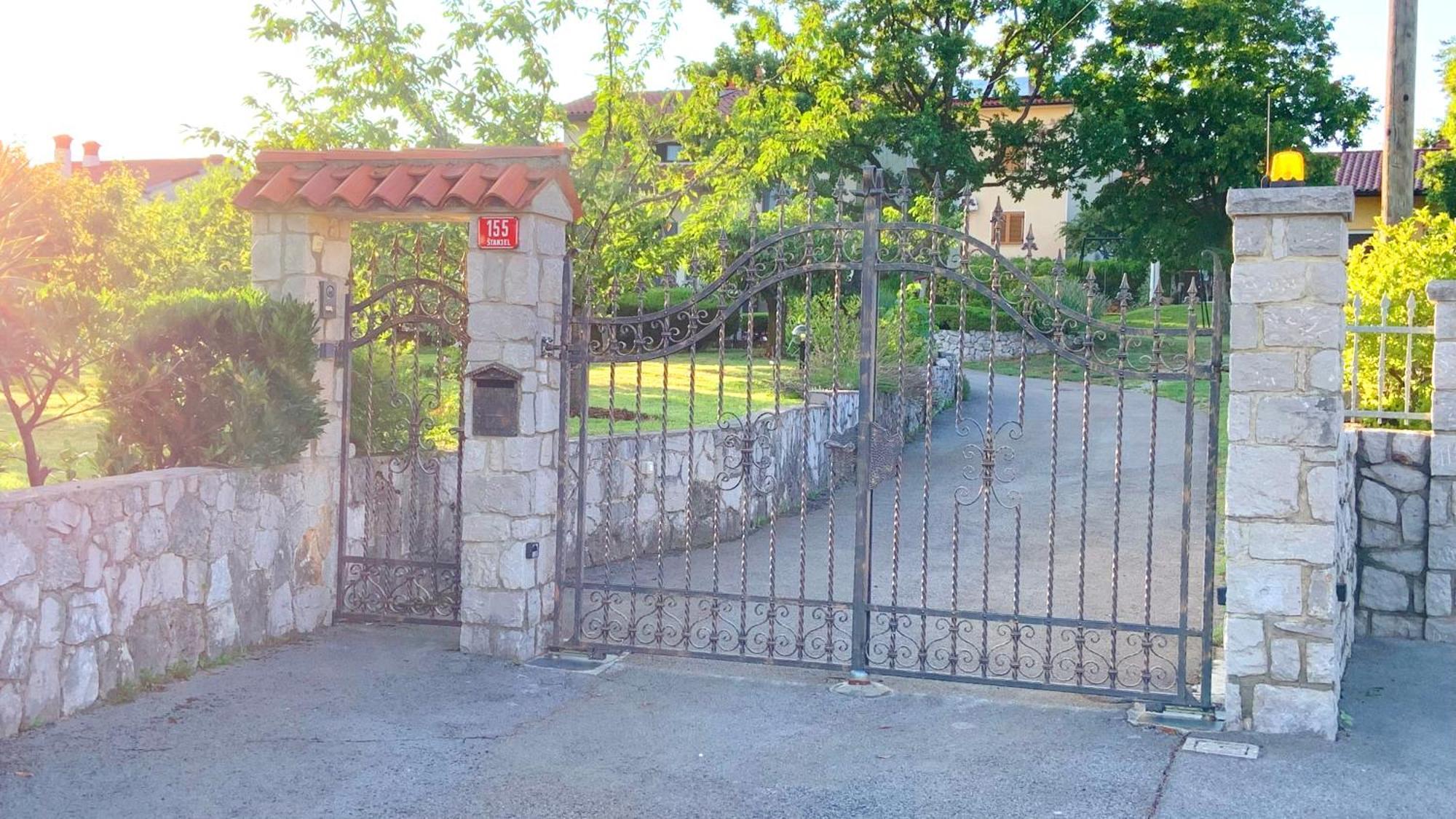 Garden Villa Štanjel Exteriör bild